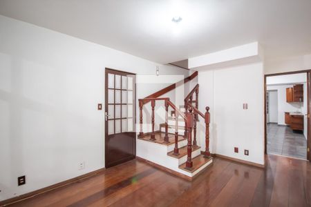 Sala de casa para alugar com 3 quartos, 220m² em Cidade das Flores, Osasco