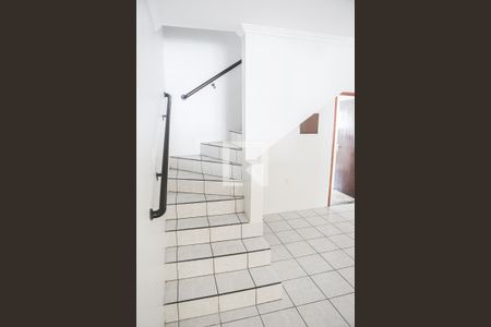 Escada de casa à venda com 2 quartos, 138m² em Vila Pires, Santo André