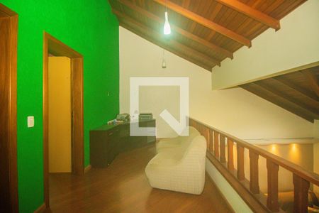 Corredor - Piso Superior de casa para alugar com 4 quartos, 350m² em Chácara das Pedras, Porto Alegre