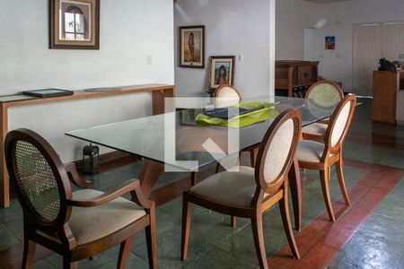 Sala de casa de condomínio para alugar com 7 quartos, 1008m² em Barra da Tijuca, Rio de Janeiro