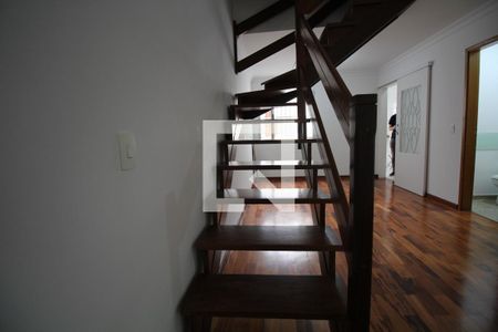 Escada de casa de condomínio à venda com 4 quartos, 167m² em Vila Mariana, São Paulo