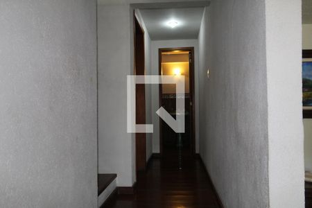 Sala - Corredor de casa para alugar com 4 quartos, 493m² em Jacarepaguá, Rio de Janeiro