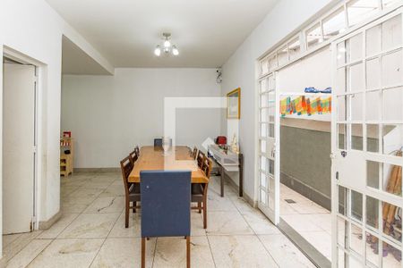 Sala de casa para alugar com 4 quartos, 397m² em Santa Lúcia, Belo Horizonte