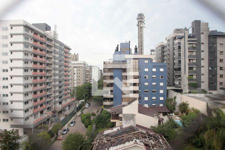Sala de Estar 1 Vista de apartamento para alugar com 4 quartos, 501m² em Bela Vista, Porto Alegre