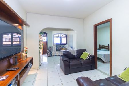 Sala de casa à venda com 4 quartos, 313m² em São João Batista, Belo Horizonte