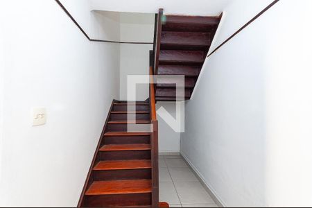 Circulação de casa à venda com 2 quartos, 100m² em Barra Funda, São Paulo