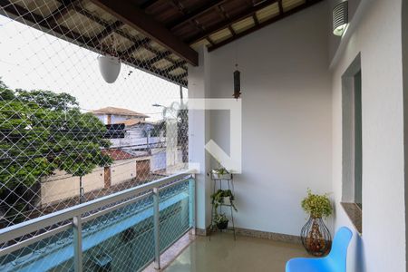 Varanda de casa à venda com 4 quartos, 300m² em Cachoeirinha, Belo Horizonte