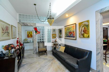 Sala 2 de casa à venda com 4 quartos, 240m² em Grajaú, Belo Horizonte