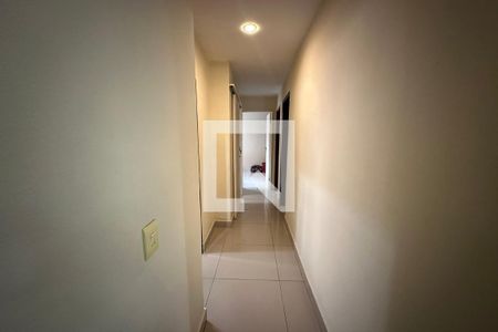 Corredor de apartamento à venda com 3 quartos, 79m² em Jacarepaguá, Rio de Janeiro