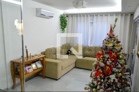 Sala de casa de condomínio para alugar com 3 quartos, 80m² em Tanque, Rio de Janeiro