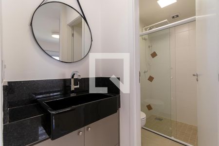 Banheiro de kitnet/studio para alugar com 1 quarto, 40m² em Vila Itapura, Campinas