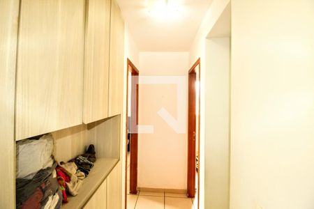 Corredor  de apartamento à venda com 2 quartos, 65m² em Paquetá, Belo Horizonte