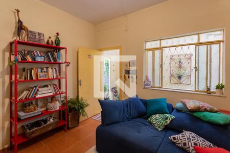 Sala de casa à venda com 2 quartos, 300m² em Sagrada Família, Belo Horizonte