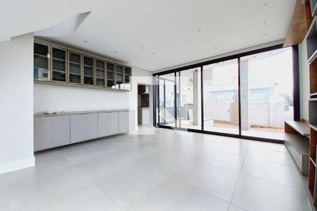 Sala de TV de casa de condomínio para alugar com 3 quartos, 460m² em Swiss Park, Campinas