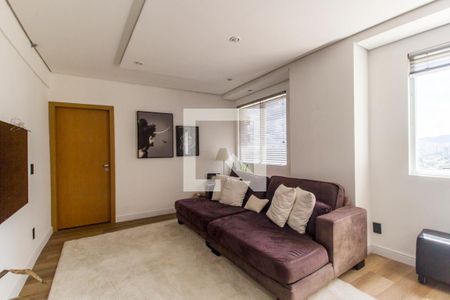 Sala de TV de apartamento para alugar com 1 quarto, 70m² em Alphaville Industrial, Barueri