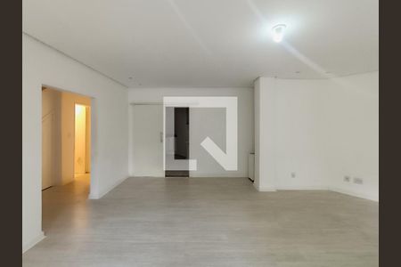 Sala de casa para alugar com 3 quartos, 140m² em Água Branca, São Paulo