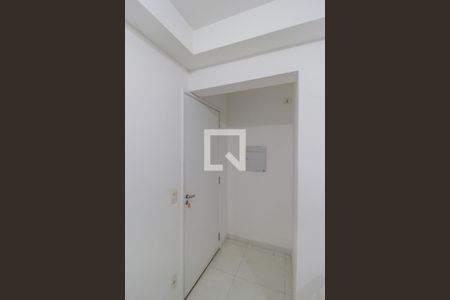 Hall de entrada de apartamento para alugar com 1 quarto, 50m² em Empresarial 18 do Forte, Barueri