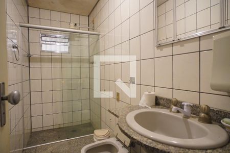 Banheiro de casa para alugar com 1 quarto, 600m² em Floresta, Porto Alegre