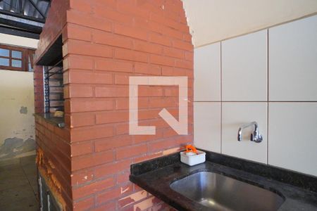 Cozinha de casa para alugar com 1 quarto, 600m² em Floresta, Porto Alegre