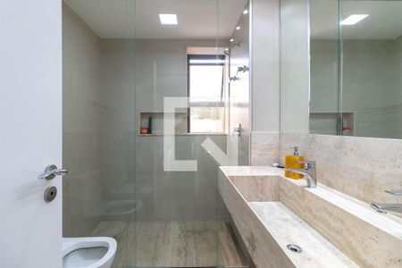 Banheiro da Suíte de apartamento para alugar com 4 quartos, 141m² em Sion, Belo Horizonte