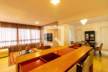 Sala de apartamento para alugar com 4 quartos, 141m² em Sion, Belo Horizonte