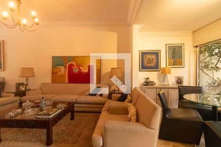 Sala de casa para alugar com 4 quartos, 360m² em Pacaembu, São Paulo