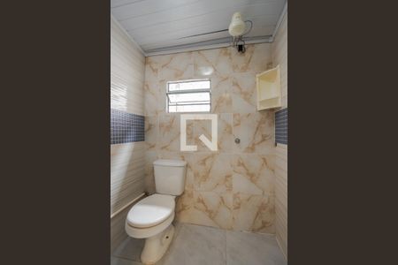 Banheiro de casa para alugar com 1 quarto, 35m² em Bom Jesus, Porto Alegre
