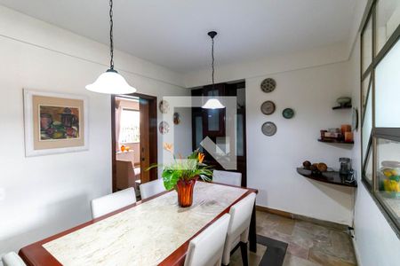 Sala de casa à venda com 5 quartos, 264m² em Prado, Belo Horizonte