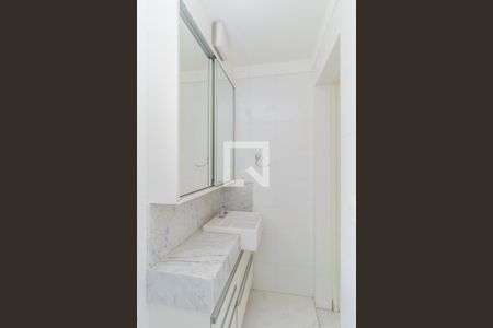 Banheiro de apartamento à venda com 1 quarto, 40m² em Santo Antônio, Belo Horizonte
