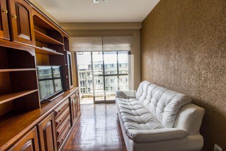 Sala de TV de apartamento à venda com 1 quarto, 75m² em Alphaville Industrial, Barueri