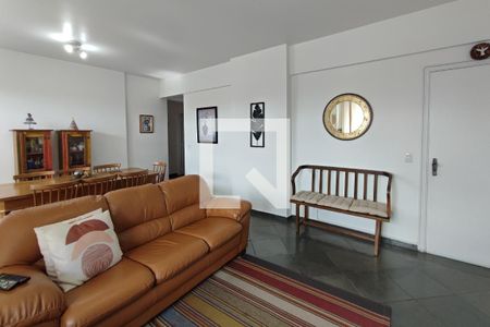 Sala de Estar de apartamento à venda com 3 quartos, 120m² em Cambuí, Campinas