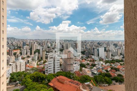 Vista Sala de apartamento para alugar com 2 quartos, 70m² em Serra, Belo Horizonte