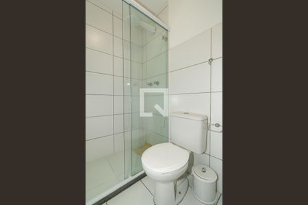 Banheiro da Suíte de apartamento para alugar com 2 quartos, 50m² em Sarandi, Porto Alegre