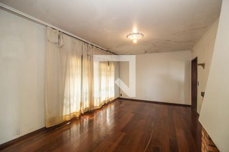 Sala de casa à venda com 4 quartos, 347m² em Medianeira, Porto Alegre