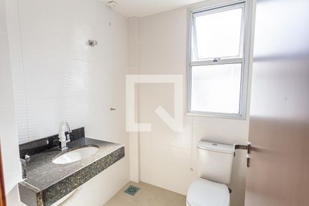 Banheiro da Suíte de apartamento para alugar com 3 quartos, 78m² em Nova Floresta, Belo Horizonte