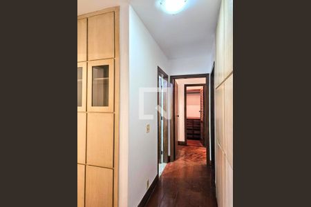 Corredor  de apartamento à venda com 4 quartos, 200m² em São Bento, Belo Horizonte