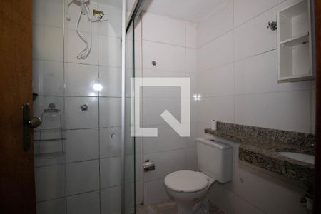 Banheiro da Suíte de apartamento para alugar com 1 quarto, 40m² em Colônia Agrícola Samambaia, Brasília