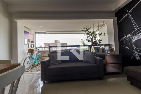 Sala de TV de apartamento à venda com 3 quartos, 77m² em Tamboré, Barueri
