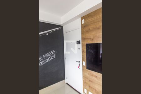 Entrada de apartamento à venda com 3 quartos, 77m² em Tamboré, Barueri