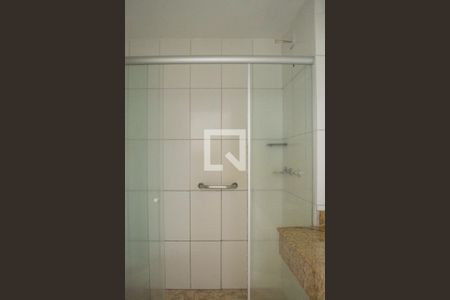 Banheiro  de kitnet/studio à venda com 1 quarto, 35m² em Centro Histórico, Porto Alegre