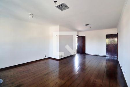 Sala de casa para alugar com 3 quartos, 242m² em Santa Teresinha, Santo André