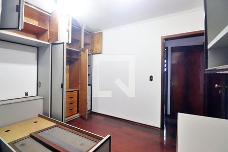 Quarto 1 de casa para alugar com 3 quartos, 242m² em Santa Teresinha, Santo André
