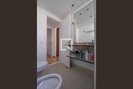 Suíte - Banheiro de apartamento para alugar com 4 quartos, 130m² em Jardim Paulista, São Paulo