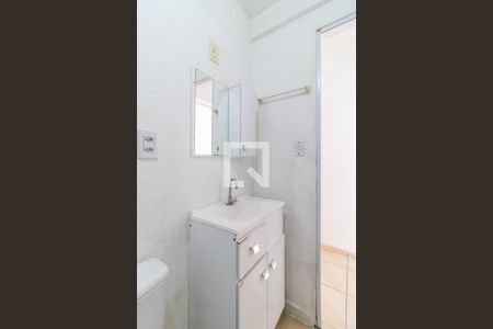 Banheiro de apartamento para alugar com 1 quarto, 70m² em Santa Tereza, Porto Alegre