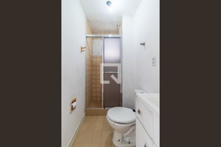 Banheiro de apartamento à venda com 1 quarto, 70m² em Santa Tereza, Porto Alegre