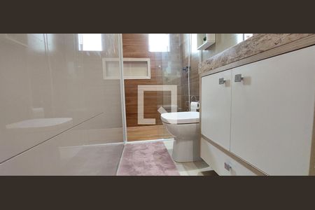 Banheiro Quarto 1 suíte de casa para alugar com 3 quartos, 131m² em Parque Capuava, Santo André