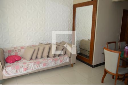 Sala de casa para alugar com 4 quartos, 80m² em Jardim Laguna, Contagem