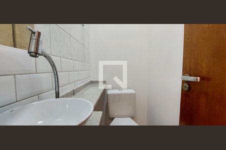 Lavabo de casa para alugar com 3 quartos, 120m² em Jardim Santo Antônio, Santo André