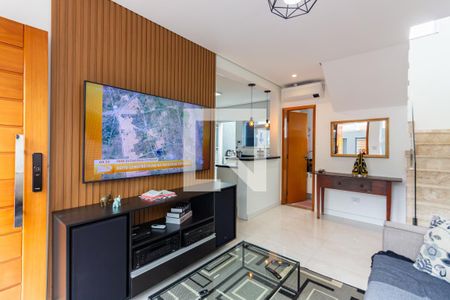 Sala  de casa à venda com 2 quartos, 83m² em Pestana, Osasco