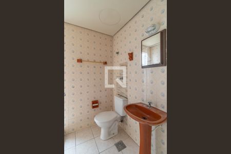 Banheiro de apartamento para alugar com 1 quarto, 27m² em Glória, Porto Alegre